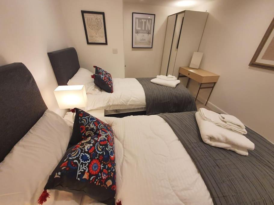 Luton Town Centre Executive Apartment Luaran gambar